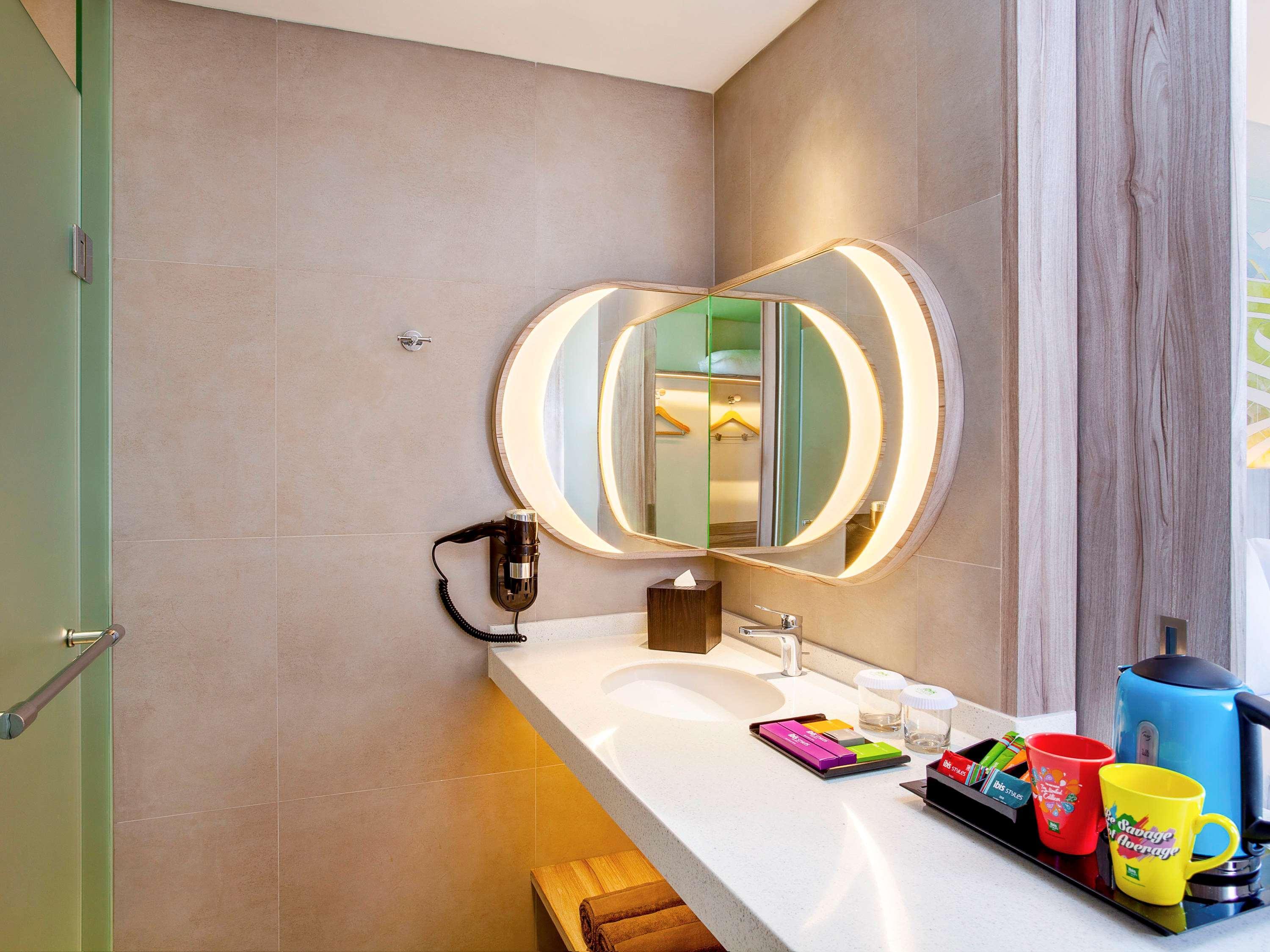 Ibis Styles Bandung Grand Central Hotel Buitenkant foto