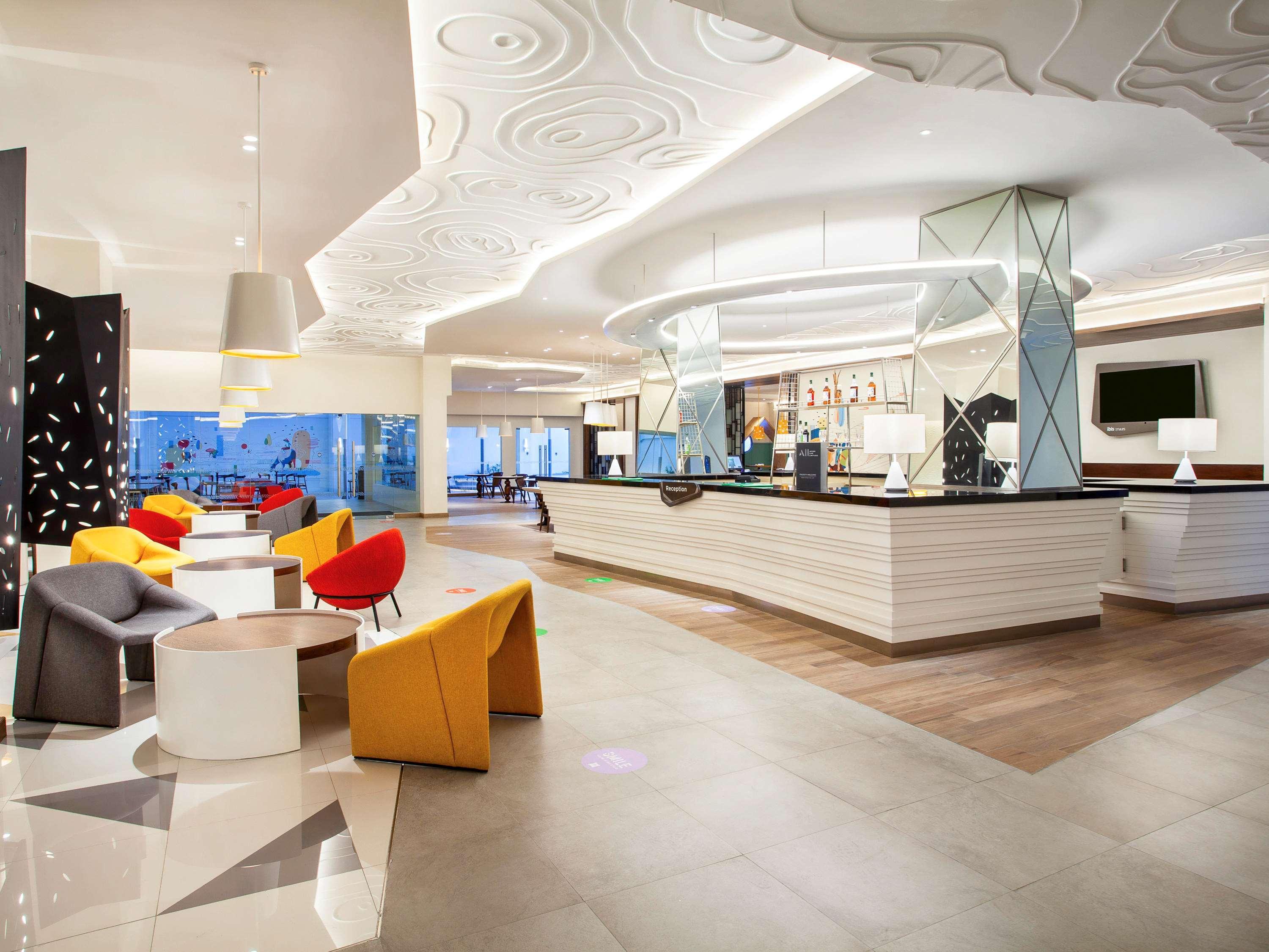 Ibis Styles Bandung Grand Central Buitenkant foto
